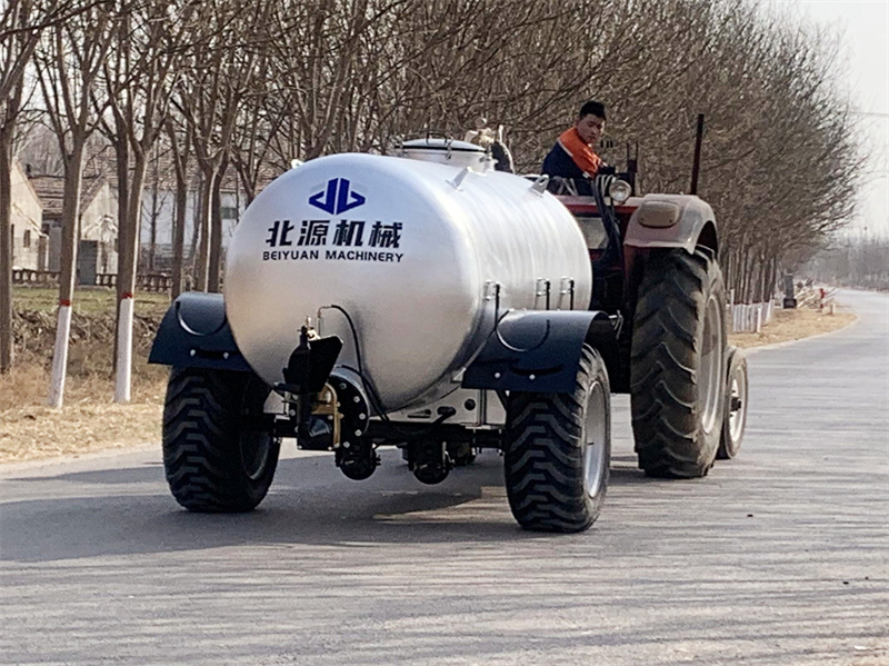 液態(tài)有機(jī)肥噴灑車